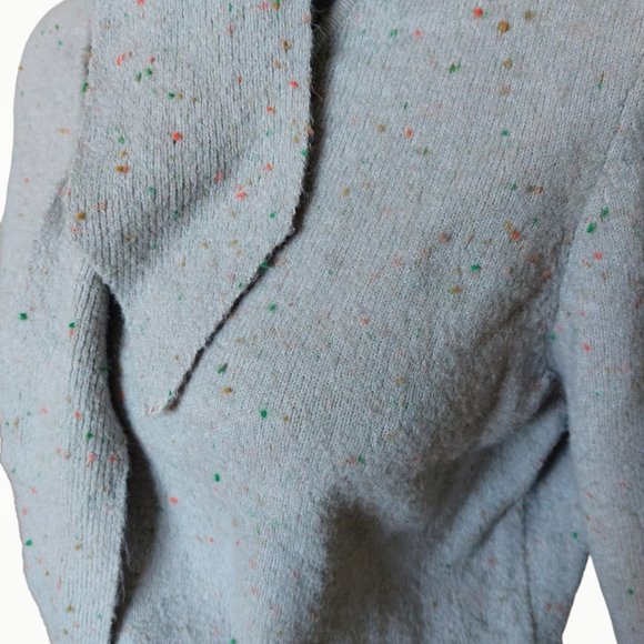Classic San Francisco Light Grey Sweater with Colar Knot - Size Large - Picture 6 of 7